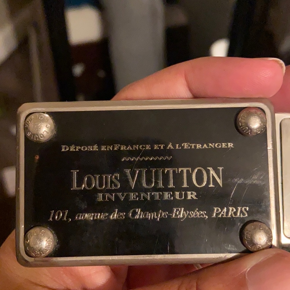 Luis Vuitton belt